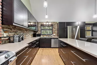 68 Murphy Rd, Hudson, MA 01749 - Photo 3