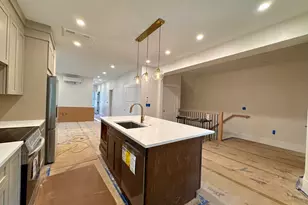 139 Sycamore St, Somerville, MA 02145 - Photo 3