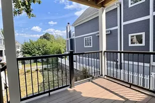 139 Sycamore St, Somerville, MA 02145 - Photo 9