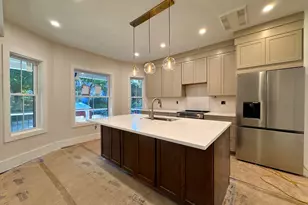 139 Sycamore St, Somerville, MA 02145 - Photo 1