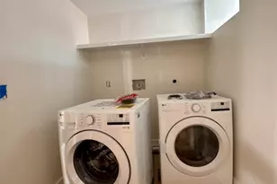 139 Sycamore St, Somerville, MA 02145 - Photo 7