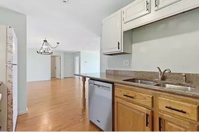 39 Parlin St #404, Everett, MA 02149 - Photo 3