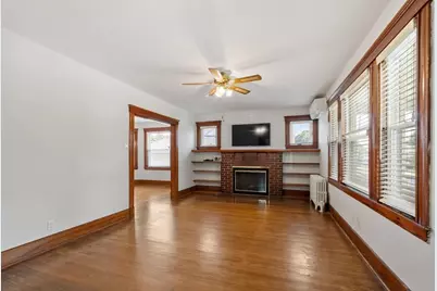 47 Arnold St, Marlborough, MA 01752 - Photo 5