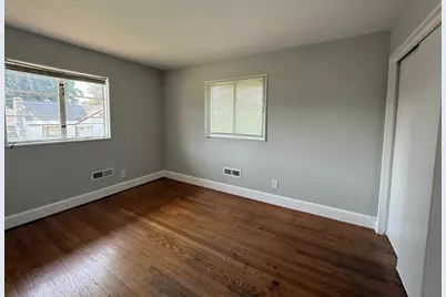 36 Fifth Avenue, Lowell, MA 01854 - Photo 11