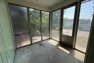 36 Fifth Ave, Lowell, MA 01854 - Photo 15