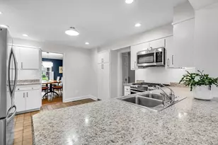 28 Brittany Rd, Longmeadow, MA 01106 - Photo 11