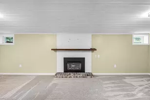 28 Brittany Rd, Longmeadow, MA 01106 - Photo 31
