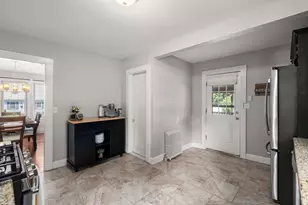 107 Perkins St, Springfield, MA 01118 - Photo 9