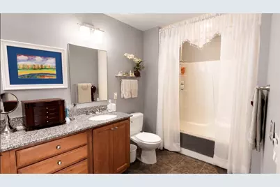 717 Northampton St #12, Holyoke, MA 01040 - Photo 25