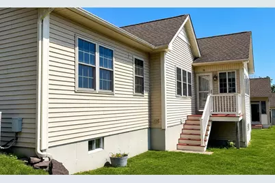 717 Northampton St #12, Holyoke, MA 01040 - Photo 3