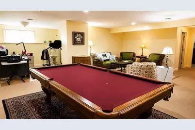 717 Northampton St #12, Holyoke, MA 01040 - Photo 33