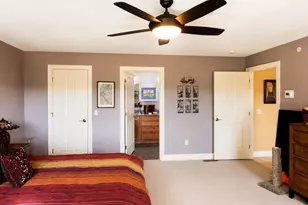 717 Northampton St, Holyoke, MA 01040 - Photo 23
