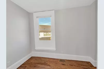 419 Poplar St #1, Boston, MA 02131 - Photo 5