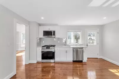 419 Poplar St #1, Boston, MA 02131 - Photo 11