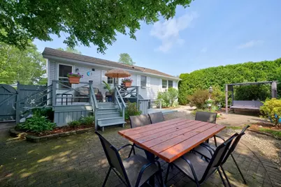 212 Pine Grove St, New Bedford, MA 02745 - Photo 9