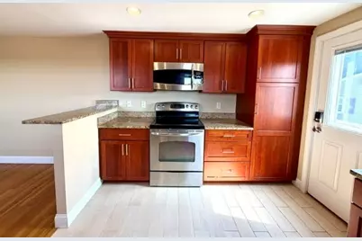 116 Upton Rd, Waltham, MA 02452 - Photo 5