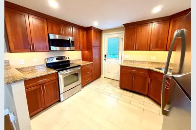 116 Upton Rd, Waltham, MA 02452 - Photo 3
