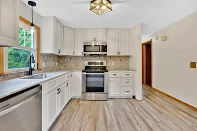 133 Mosier St, South Hadley, MA 01075 - Photo 9