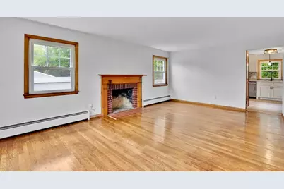 133 Mosier St, South Hadley, MA 01075 - Photo 13