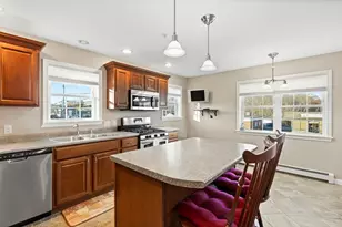 381 Summer St, Fitchburg, MA 01420 - Photo 11