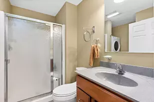 381 Summer St, Fitchburg, MA 01420 - Photo 17