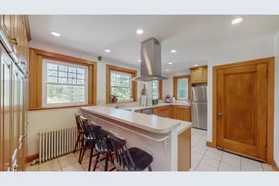 52 Rockledge Rd, Newton, MA 02461 - Photo 7