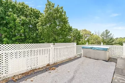 25 Gordon Rd, Lynn, MA 01904 - Photo 17