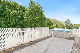 25 Gordon Rd, Lynn, MA 01904 - Photo 17