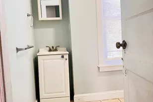 179 Westminster St, Springfield, MA 01109 - Photo 9