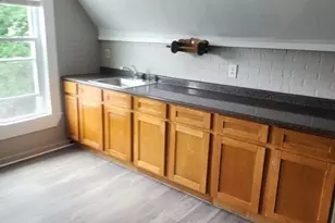 13 Sackett St, Westfield, MA 01085 - Photo 3