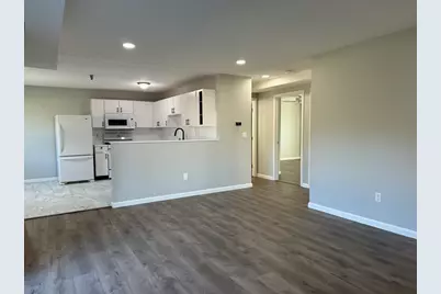 74 Tennis Plaza Rd #31, Dracut, MA 01826 - Photo 7