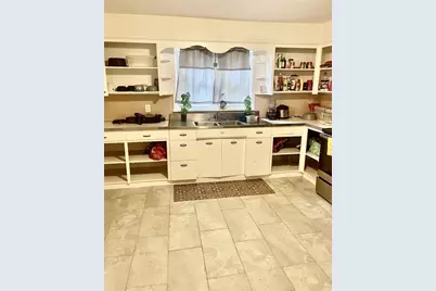 89 Robbins Ave, Pittsfield, MA 02101 - Photo 3