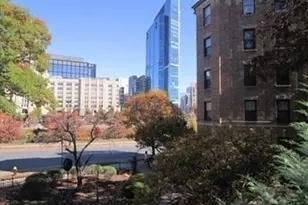 122 Riverway, Boston, MA 02215 - Photo 27