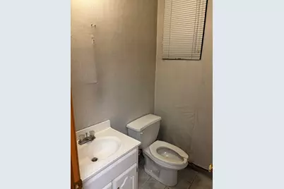 330 Walnut Street Ext, Agawam, MA 01001 - Photo 9
