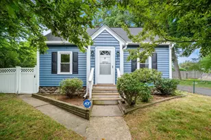 31 Lincoln St, Methuen, MA 01844 - Photo 1