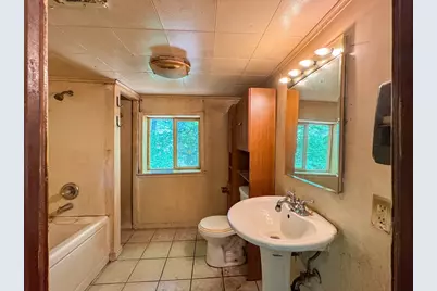 332 Batchelor St, Granby, MA 01033 - Photo 21