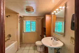 332 Batchelor St, Granby, MA 01033 - Photo 21
