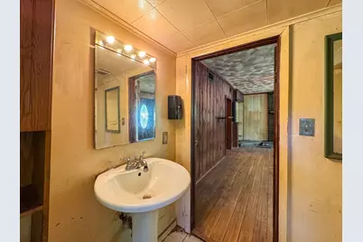 332 Batchelor St, Granby, MA 01033 - Photo 23