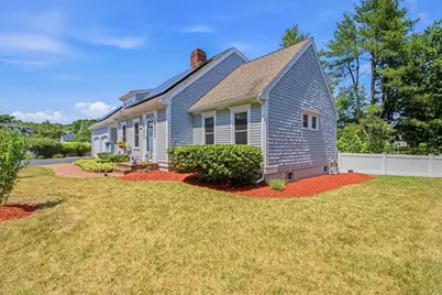 45 Cobblestone Ln, Weymouth, MA 02190 - Photo 3