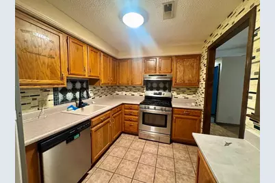 1940 Phillips Rd #25, New Bedford, MA 02745 - Photo 3