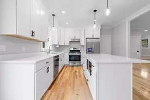 413 South St, Foxboro, MA 02035 - Photo 7