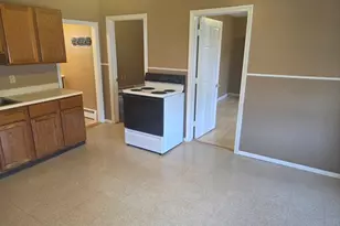 57 Greenwood St, Gardner, MA 01440 - Photo 3