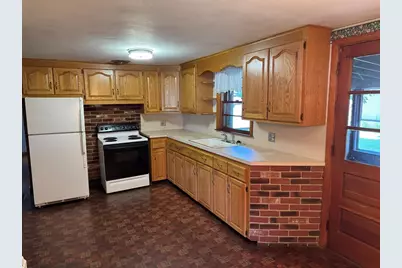 20 Pleasant St, Ludlow, MA 01056 - Photo 7