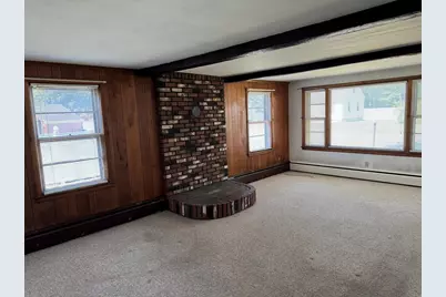 20 Pleasant St, Ludlow, MA 01056 - Photo 9