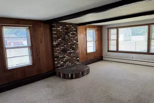 20 Pleasant St, Ludlow, MA 01056 - Photo 9