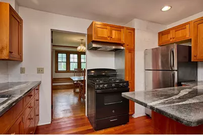 9 McClure St, Amherst, MA 01002 - Photo 11