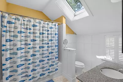 51 Davis St, Tisbury, MA 02568 - Photo 17