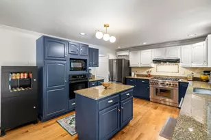 6 Lexington Cir, Holden, MA 01520 - Photo 17