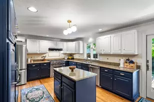 6 Lexington Cir, Holden, MA 01520 - Photo 11