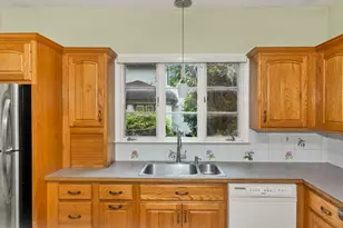 31 Trinity Terrace, Springfield, MA 01108 - Photo 9